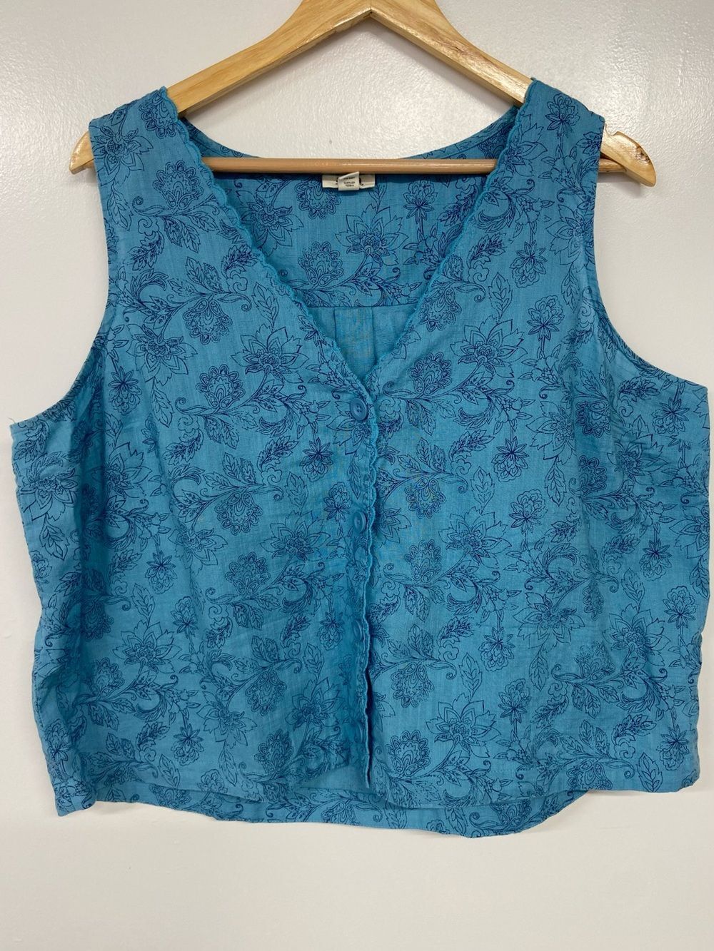 a.n.a Women's Cropped Blue Floral Print Vest Shirt Size XXL